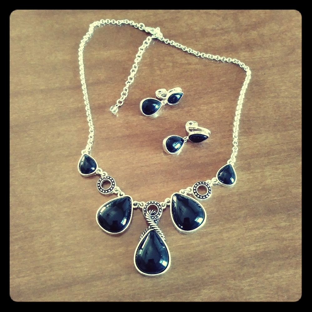 Necklace & Earing Set